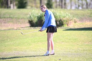 WCMS golf falls in home tri-match