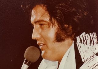 Reed shares rarely seen Elvis photos