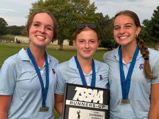 Five WCHS golfers qualify for regionals