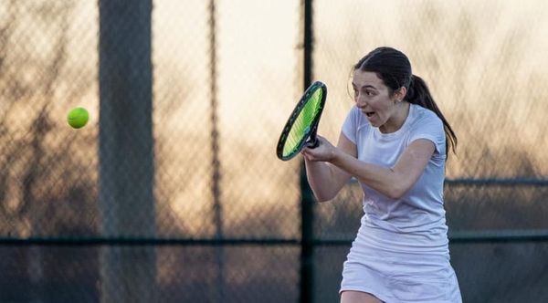 Lady Pioneers win district title