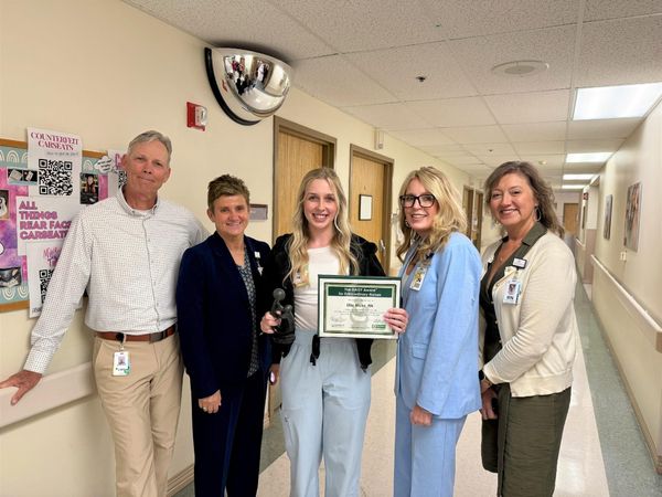 This Week in Tennessee: A Healing Hand, a Jail That Chose Redemption, and a Fast Ride