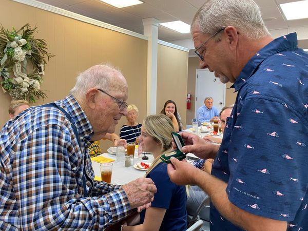 Bigbee reunited with dog tags