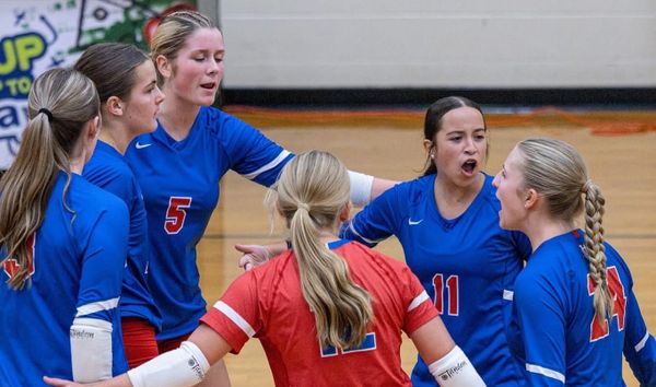 Lady Pioneers start with win