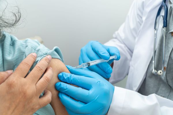 Fight the flu with free shots