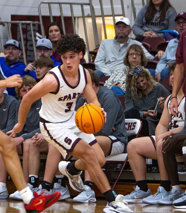 Panthers sweep season series as Warriors fall on the road