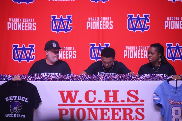 Robledo signs with Bethel University