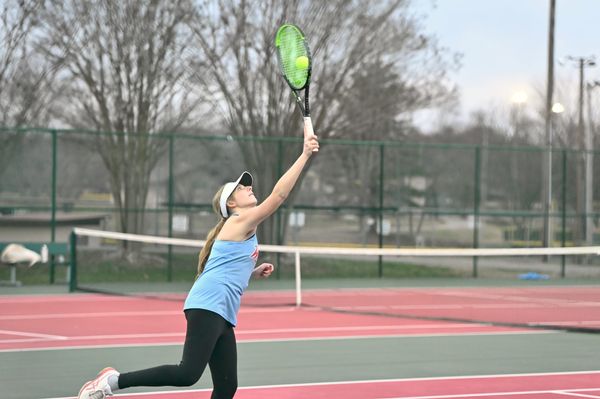 Split start for Warren County tennis