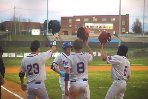 Denning's slam sparks Pioneers