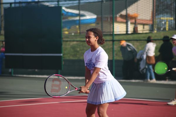 Split decision for WCMS tennis