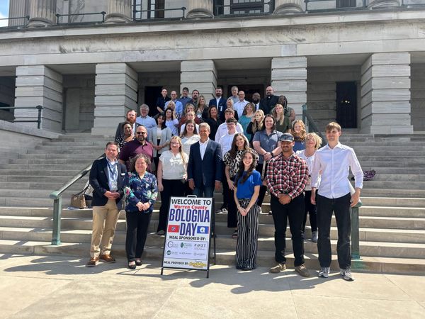 Warren County leaders visit Capitol, hear debate on key state issues