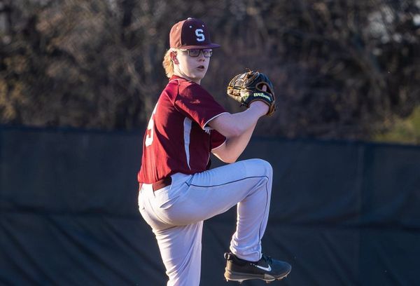 Warriors scratch out 1-0 finale win