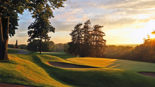 Warriorettes win, Warriors just two shots back