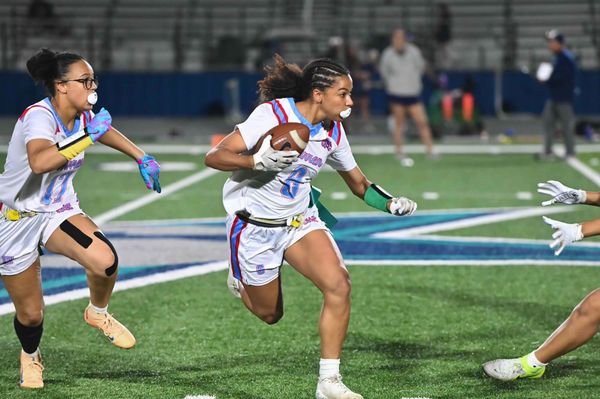 Lady Pioneers outshine Stars, 38-6