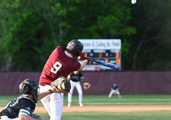 Warriors unleash 14-hit attack in rout of DBA