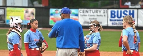 Lady Pioneers fall in district tourney