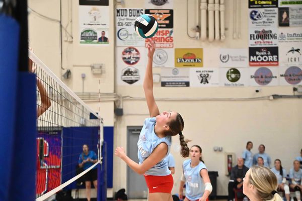Local volleyball teams tested at Tree City Playday
