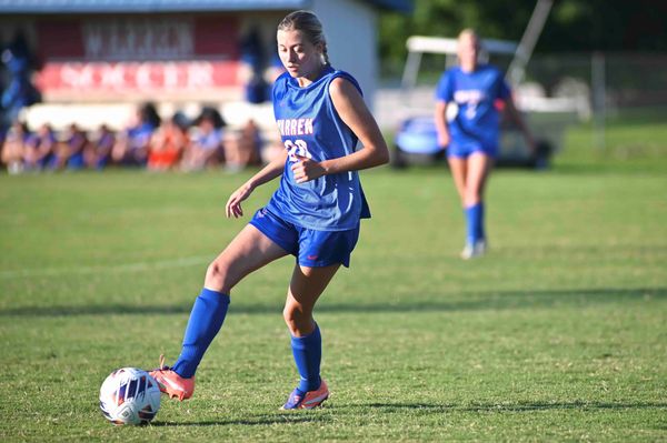 Lady Pioneers hold off Ooltewah in opener