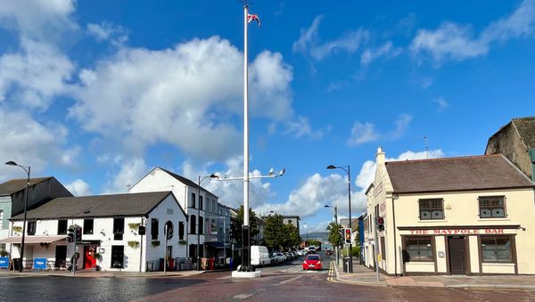 83 - Holywood - in transit