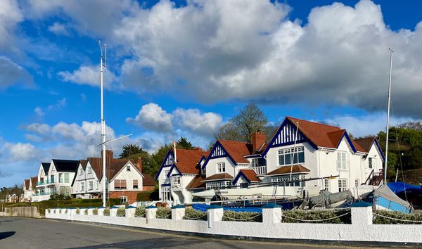 122 - Back in Holywood