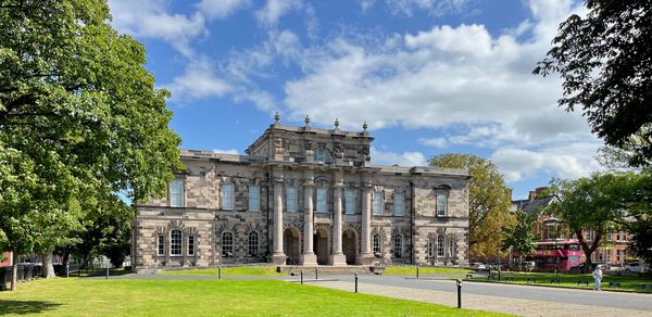 182 - Contrarian views