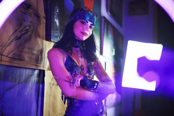 Art’s Mesmerizing Pull: Mythic Methods with Storm Ritter