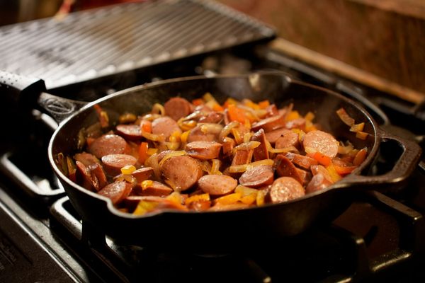 Weekly R&R #001: Sautéed Sausage, Peppers and Onions