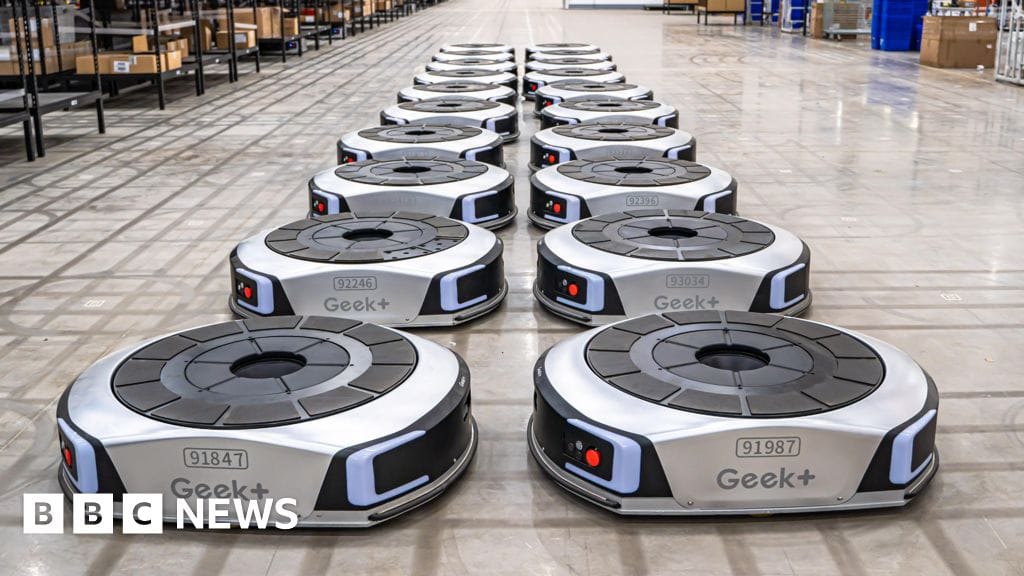 Chinese warehouse robots quietly take over UK retail