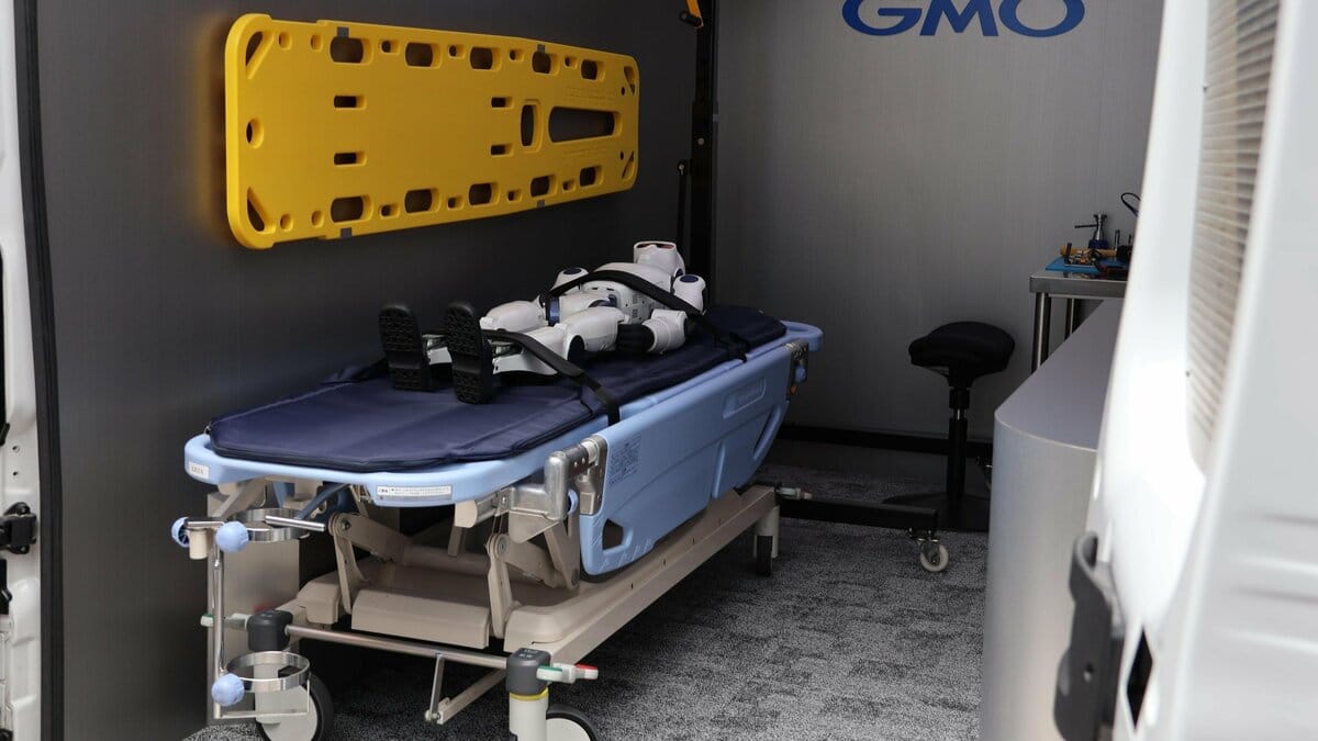 Japan Built an "Ambulance" for Broken Humanoids