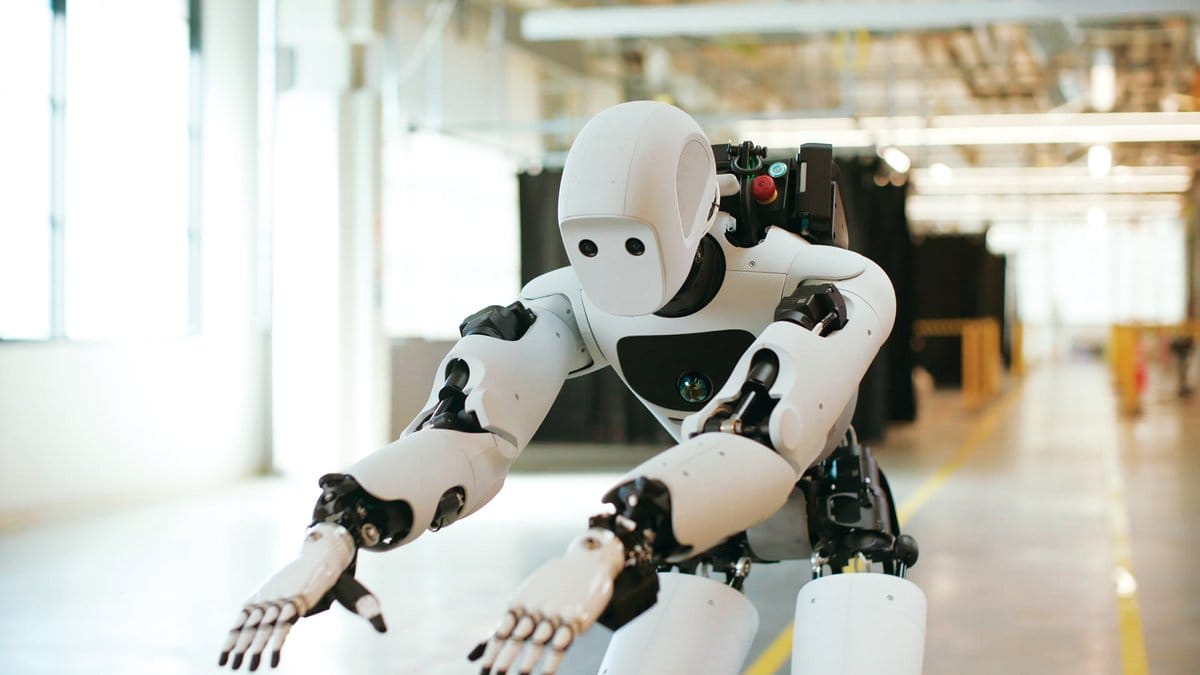 Google DeepMind Wants One Brain to Run Any Robot