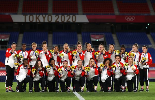 Canada outlasts Sweden to win Olympic gold in Tokyo