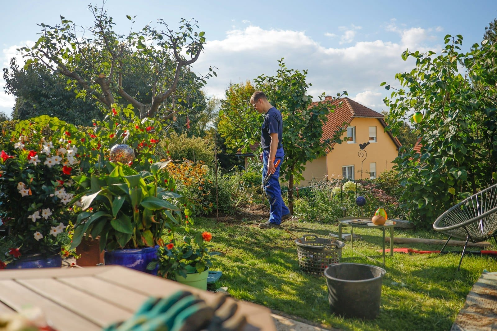 A lawn crew mowing the yard of a Florida rental property