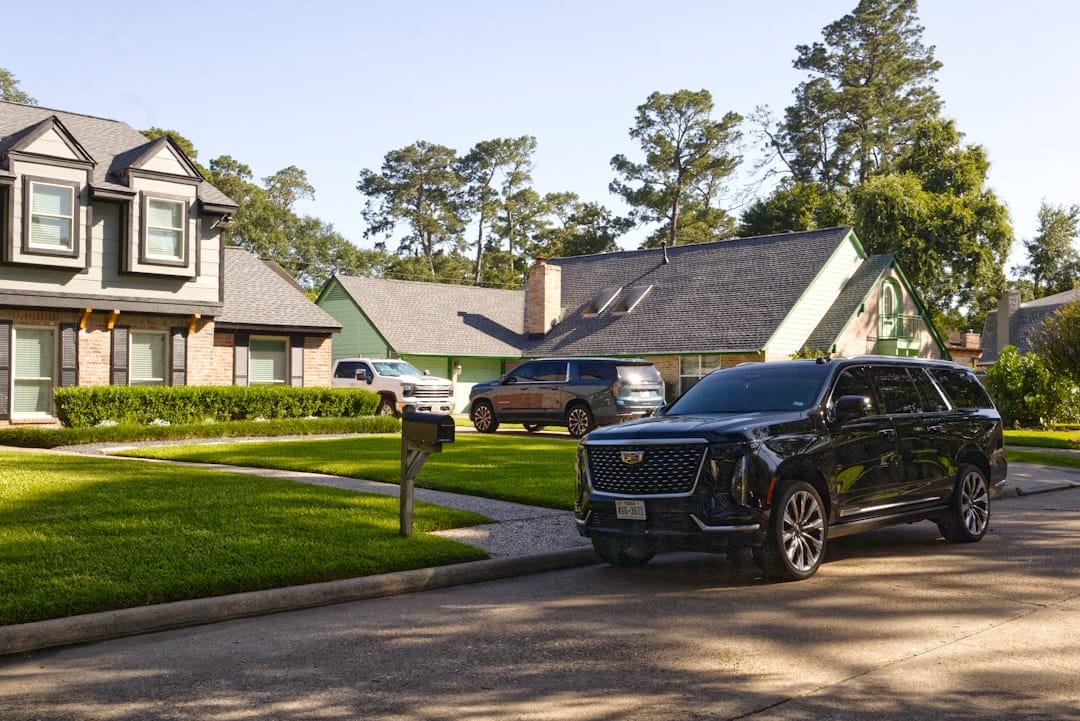 A quiet suburban Florida street with single-family homes