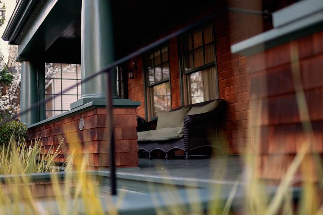 Craftsman bungalow front porch with tapered columns