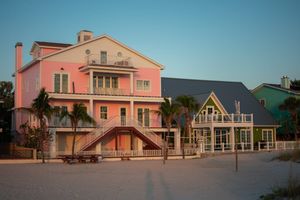 Cap Rate vs. Cash-on-Cash Return: Which Matters for Florida Rentals?