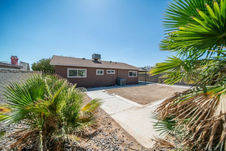 How to Set the Right Rent for Your First Florida Rental