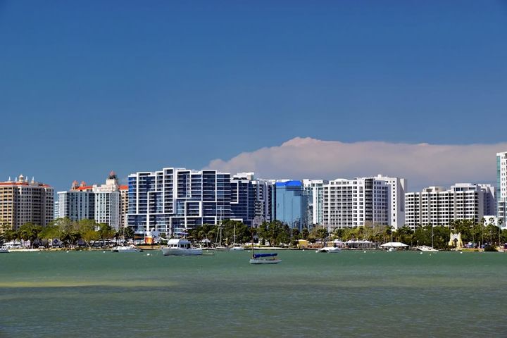 Florida Condo Financing Rules 2026: What Landlords Miss