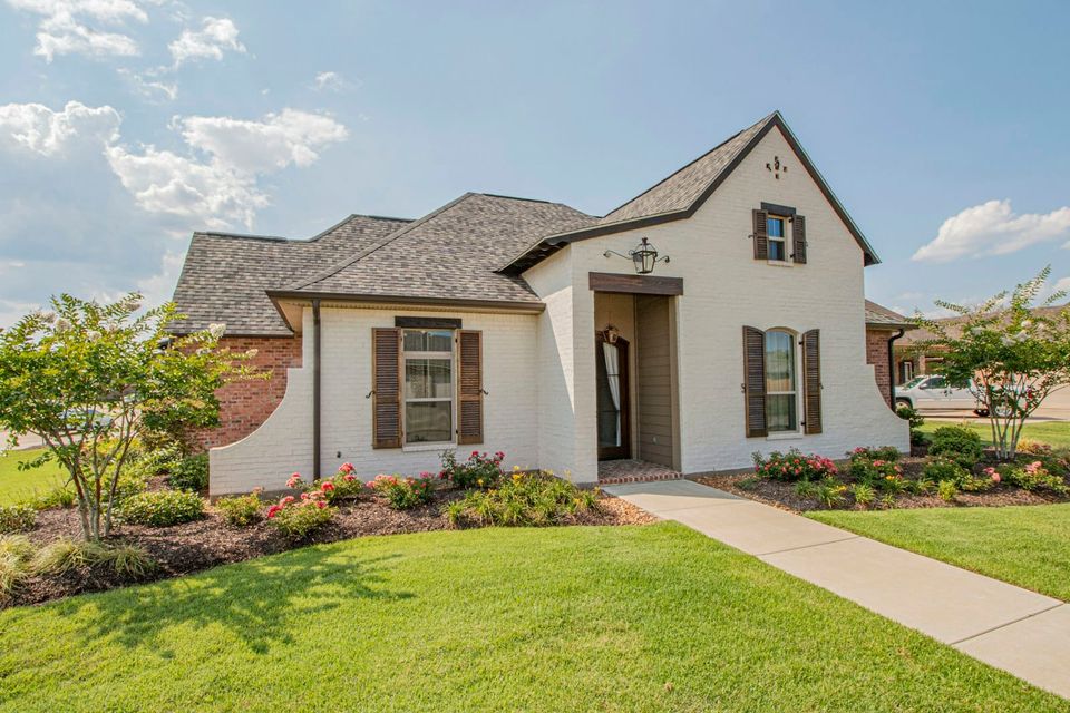 Westchase Rental Investment: Tampa's Master-Planned Premium
