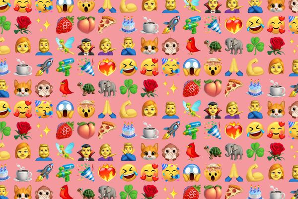 Twitter's Glossy Emoji Stickers on Emojipedia