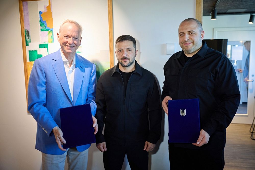 Ukraine and Eric Schmidt's Swift Beat to Expand Production of Unmanned Systems