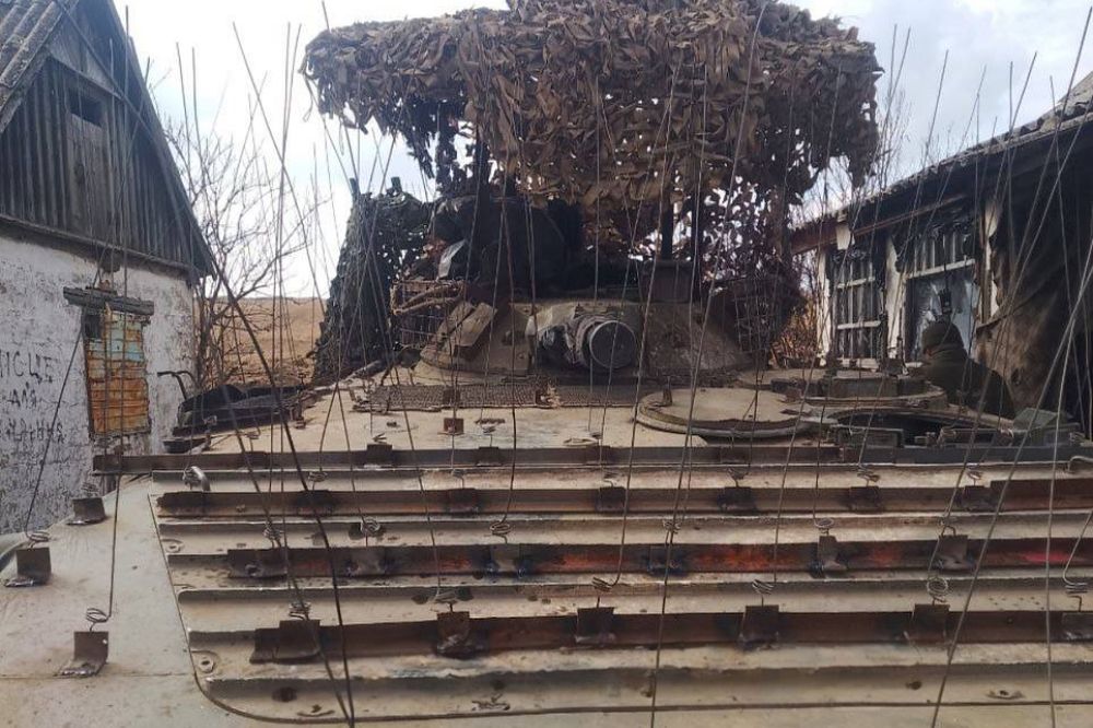 Russian Troops Improvise Protection Against FPV Drones