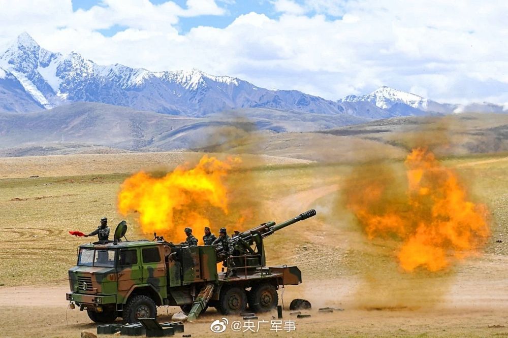 Chinese Engineers Test Artillery-Launched Drones