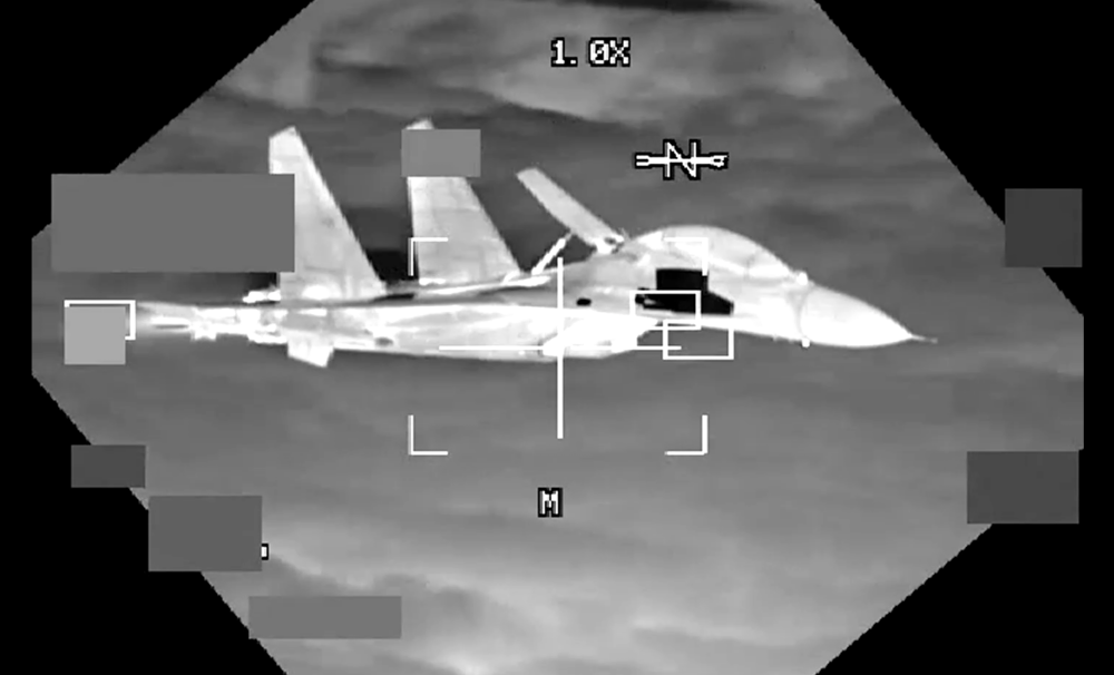 Chinese Fighter Comes 10 Feet from B-52 in ‘Unsafe’ Nighttime Intercept