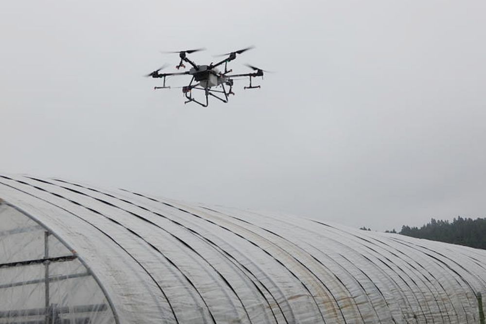 Japanese Agricultural Federation Tests Spraying Shading Material by Drone
