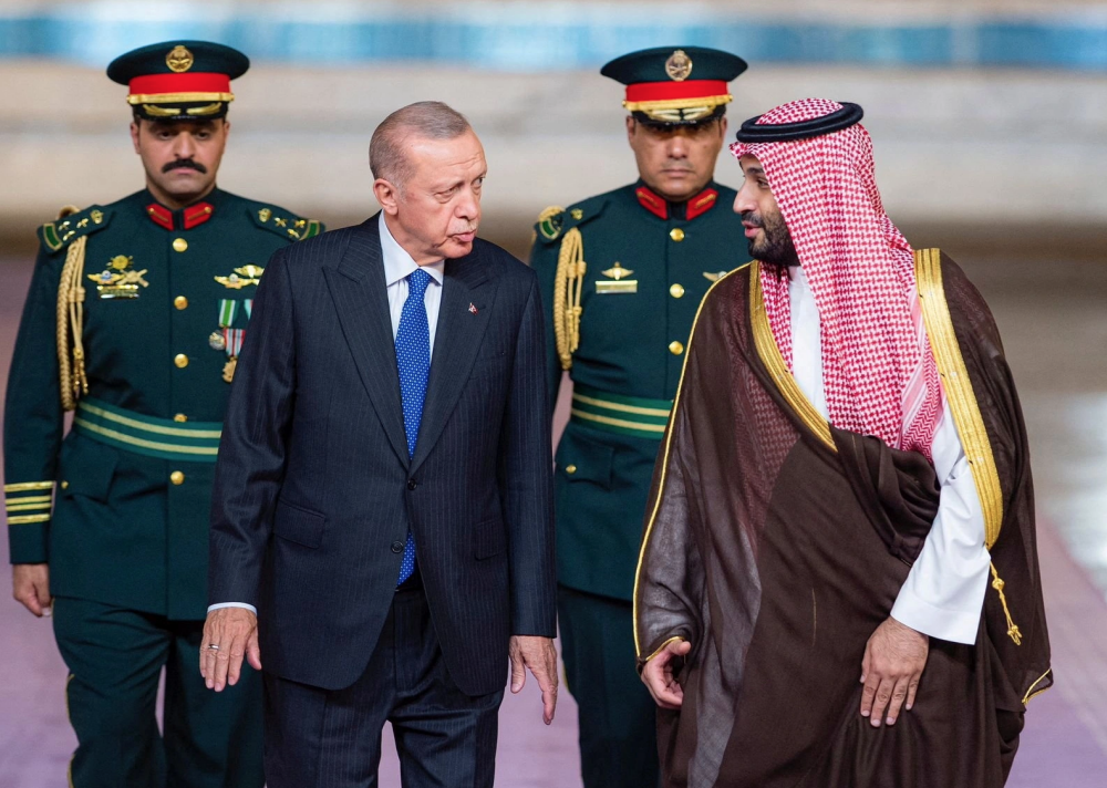 Saudi Arabia Buys Turkish Drones During Erdogan’s Visit