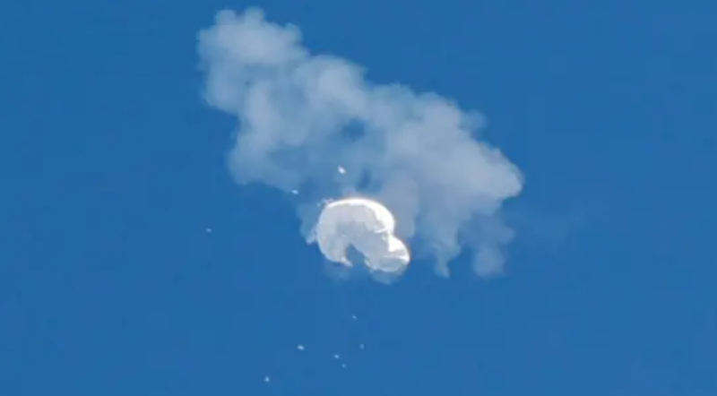 F-22 Safely Shoots Down Chinese Spy Balloon Off South Carolina Coast