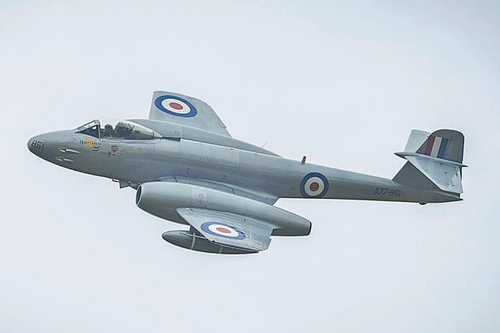 Gloster Meteor - 400mph Bomb-Killer they Kept Secret