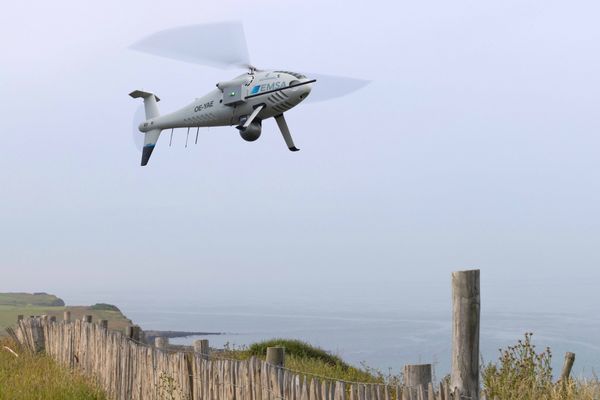 Schiebel CAMCOPTER S-100 Delivers Emission Monitoring and Maritime Surveillance for EMSA in France