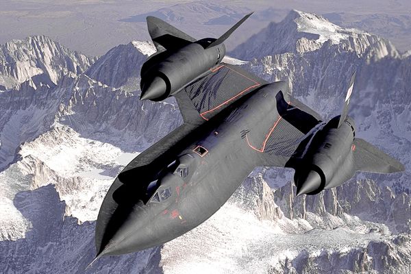 Lockheed SR-71 Blackbird - the American Mach 3 Monster that Fought Space