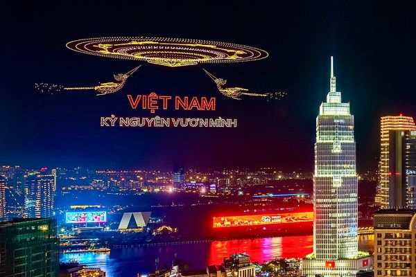 Dazzling 10,500  Drone Show Vietnam sets Guinness World Record then has Massive Fail