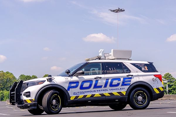 Miami Pilots Autonomous Police Patrol Vehicle with Tethered Drone